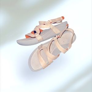 Baretraps strap sandals